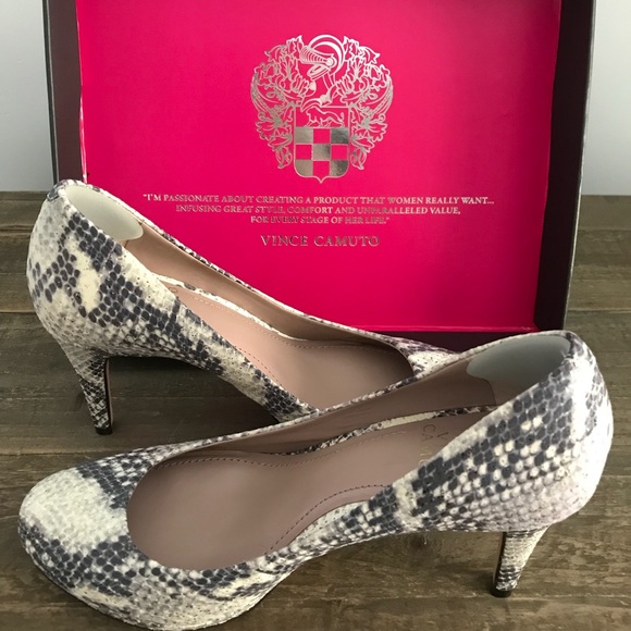 Vince Camuto Snake Pumps - Picture 2 of 6